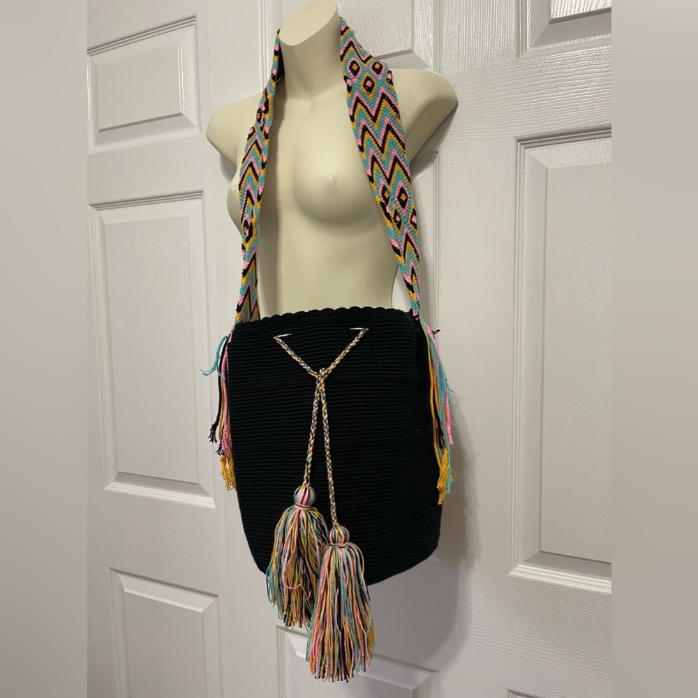 Handmade Wayuu Mochila Bag - Top
Quality-NWT brand new